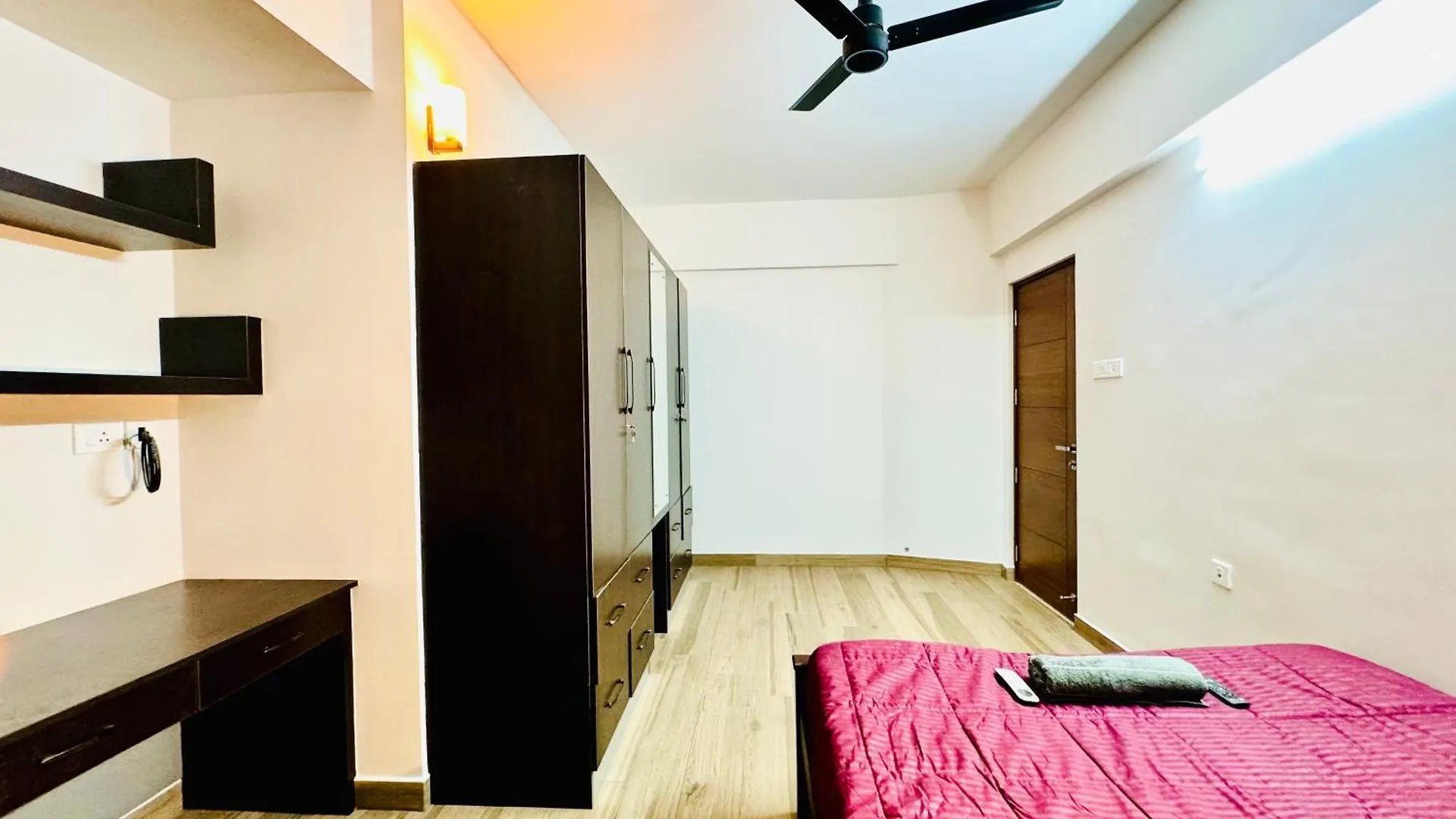 טריואנדרום Al-Kabeer Param Ratna Tvm City דירה
